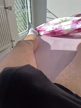 Tinottt online show from April 22, 2026, 3:08 pm