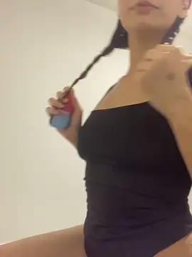 Alejissss online show from April 22, 2026, 11:55 pm