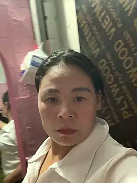 Helen-baby online show from April 27, 2026, 4:10 am