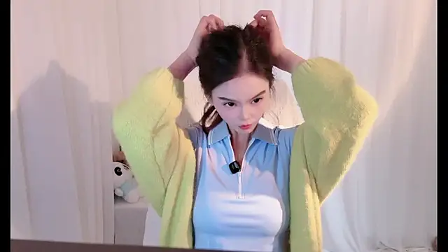 Ella-001 online show from April 30, 2026, 5:03 am