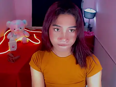 URsexyLylia online show from May 19, 2026, 4:03 pm