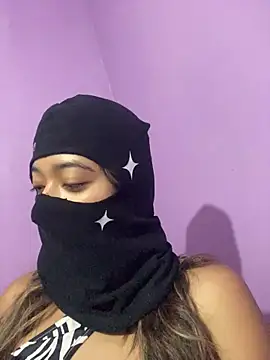 Snapshot of JennyFoxX_X chatting on July 12, 2026, 6:14 am JennyFoxX X online show from July 12, 2026, 6:14 am