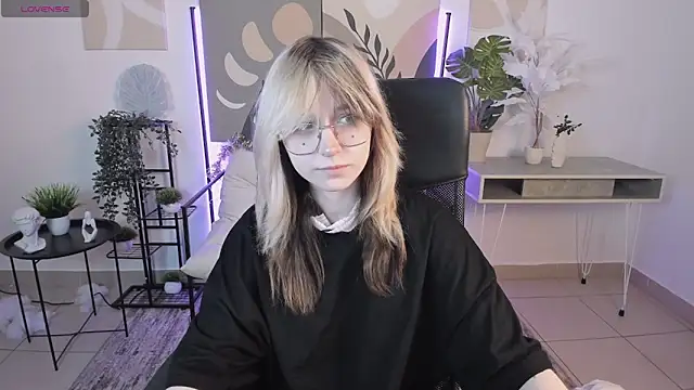 NyxCalderra online show from May 30, 2026, 4:52 am