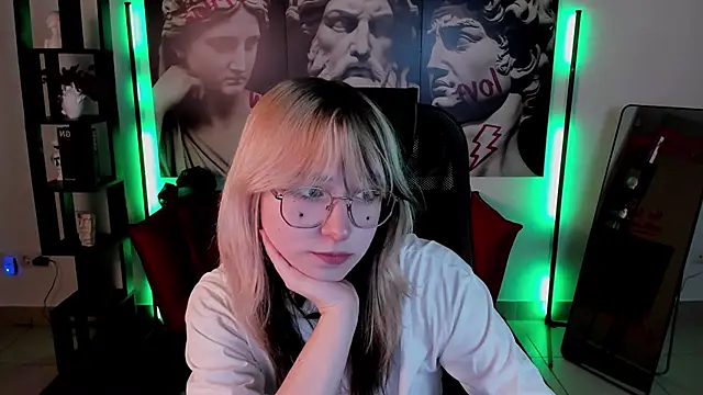 NyxCalderra online show from May 26, 2026, 4:21 am