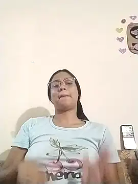 zoehot07 online show from April 28, 2026, 6:51 am