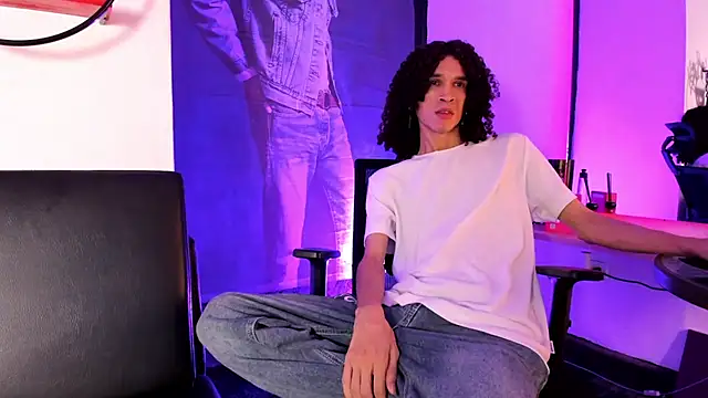 anddy hugecock online show from July 7, 2026, 7:28 pm