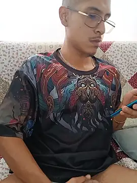 Lil black009 online show from July 9, 2026, 4:17 pm