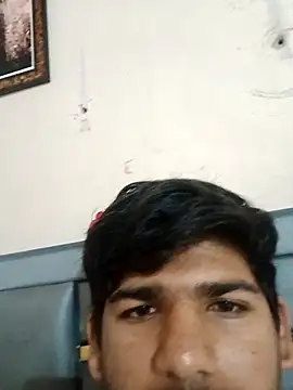 dhaval44323 online show from April 29, 2026, 8:59 pm