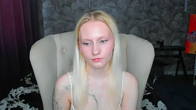 Elizabeth Adams online show from May 2, 2026, 5:12 am