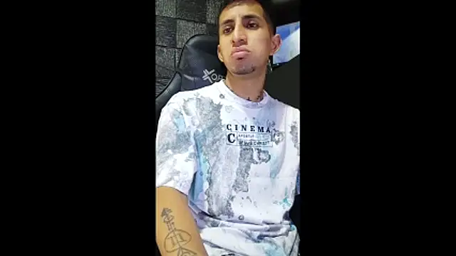 Snapshot of Michel_Salvatore chatting on May 13, 2026, 12:45 pm Michel Salvatore online show from May 13, 2026, 12:45 pm
