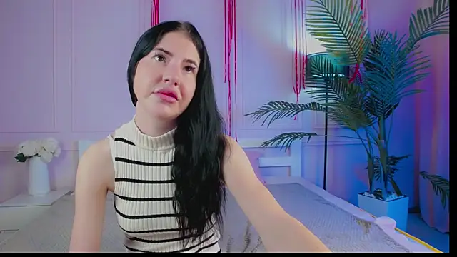 Emily xoo online show from May 27, 2026, 2:13 pm