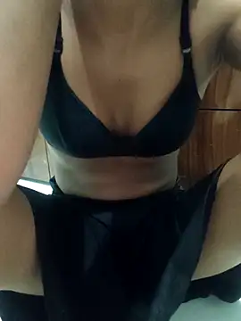 Hot Candy77 online show from May 20, 2026, 7:44 pm