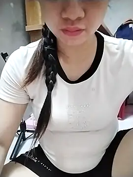 Girl lovebaby online show from May 9, 2026, 2:04 am