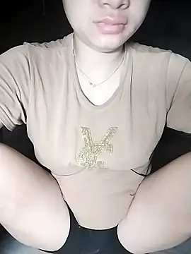 Girl lovebaby online show from May 23, 2026, 11:37 pm