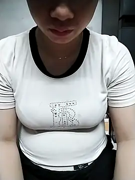 Girl lovebaby online show from June 7, 2026, 2:06 am