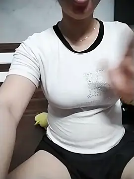 Girl lovebaby online show from June 5, 2026, 7:03 am