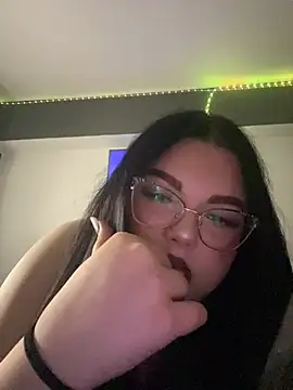 ElyBabyX online show from May 27, 2026, 1:57 am