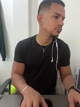 angel silva  online show from June 27, 2026, 4:40 am