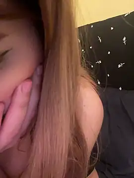 naughty vivian online show from June 18, 2026, 10:09 am