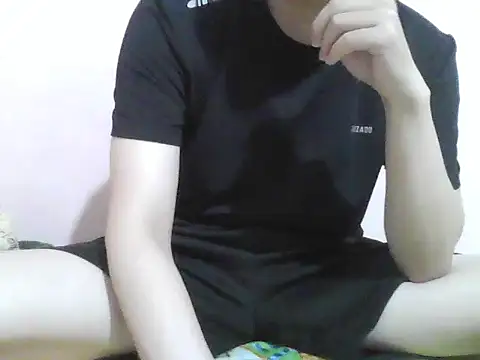 Zineyy online show from June 19, 2026, 5:19 pm