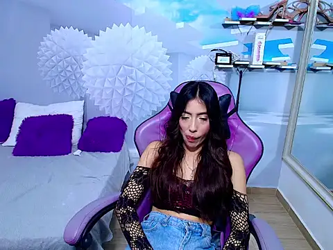 Snapshot of AMBEL-ROSE chatting on May 16, 2026, 4:33 am AMBEL-ROSE online show from May 16, 2026, 4:33 am