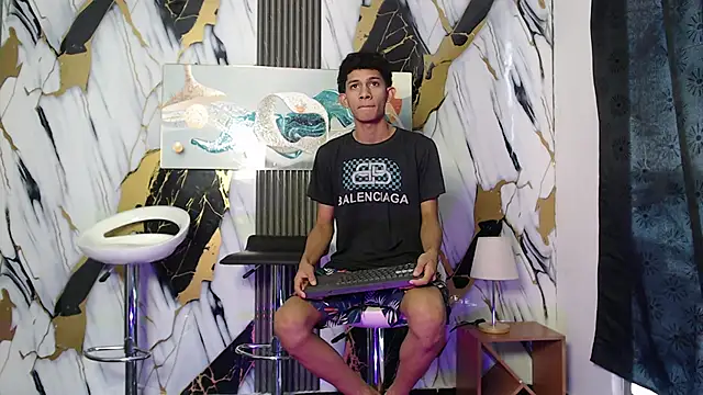 TWINKS BOYSX online show from May 10, 2026, 2:08 pm