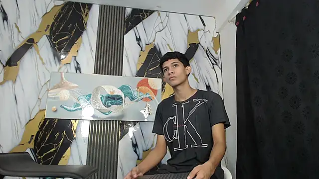 TWINKS BOYSX online show from May 30, 2026, 1:17 pm