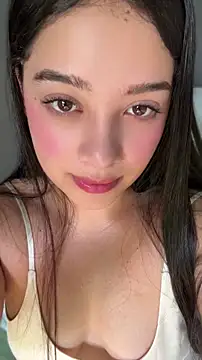 GlimmerRosse online show from June 30, 2026, 5:24 pm