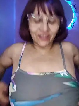 vitaminafranccesca online show from June 21, 2026, 4:07 am