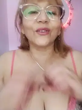 vitaminafranccesca online show from June 6, 2026, 4:23 pm