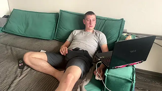 Keksik  online show from June 3, 2026, 5:30 am