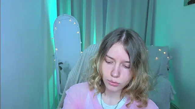 MilanaRayy online show from June 26, 2026, 5:24 am