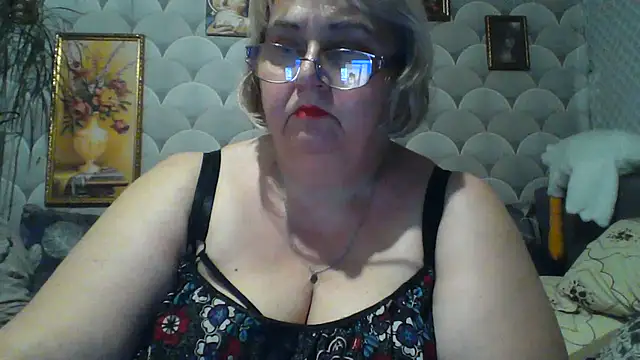 MarinaFarina53 online show from June 11, 2026, 6:38 pm