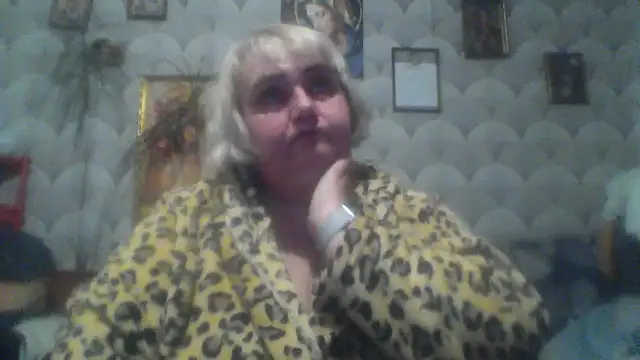 MarinaFarina53 online show from May 18, 2026, 7:29 pm