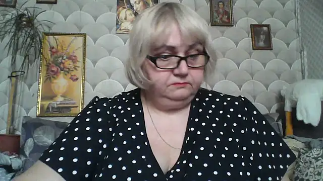 MarinaFarina53 online show from June 16, 2026, 12:38 pm