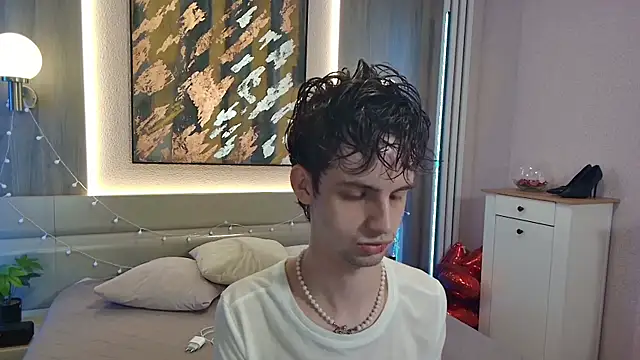 Bimbo boy  online show from June 7, 2026, 1:16 pm