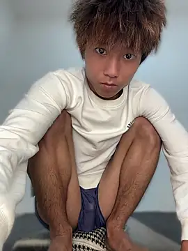 luo-77 online show from May 13, 2026, 12:23 pm