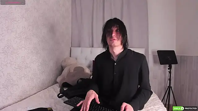 CalvinChapman online show from July 3, 2026, 3:13 am