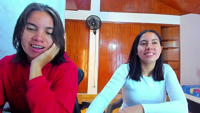 Snapshot of Soffy_and_Emily chatting on June 24, 2026, 12:59 pm Soffy and Emily online show from June 24, 2026, 12:59 pm