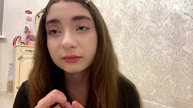 Rosie Sweety online show from June 2, 2026, 7:36 pm