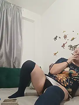 JuliaBestX online show from July 9, 2026, 8:52 pm