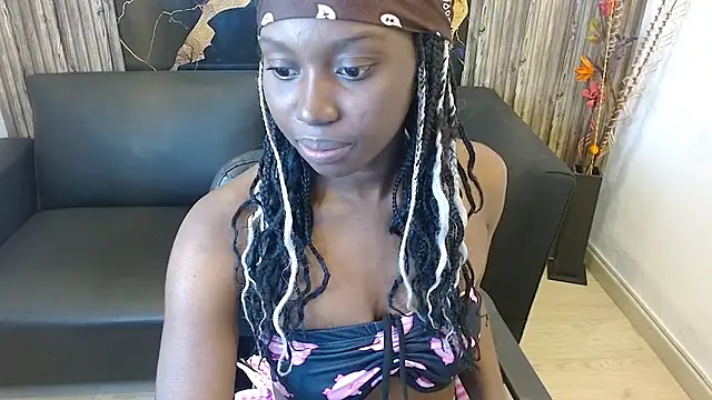 luna bella160920 online show from June 10, 2026, 3:35 pm