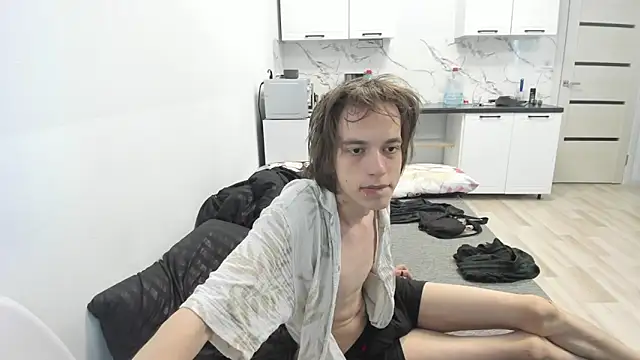 Nolan Sagee online show from July 4, 2026, 10:21 am