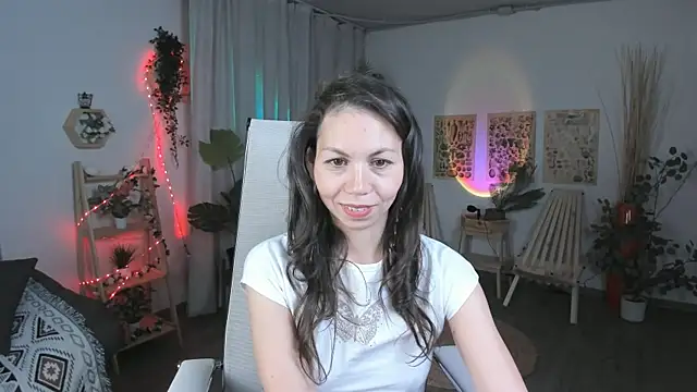 TrasyMorris online show from May 22, 2026, 3:37 am