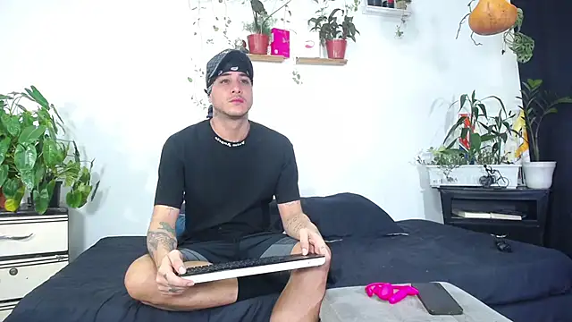 Adam Borsalino online show from June 30, 2026, 12:10 am