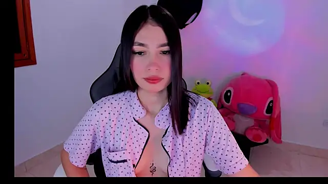 Scarleth Ferrec online show from June 8, 2026, 2:34 am