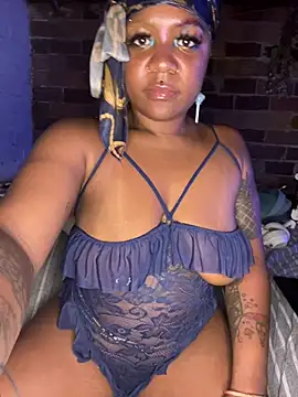 Snapshot of angelbby_ chatting on June 10, 2026, 5:19 am angelbby online show from June 10, 2026, 5:19 am