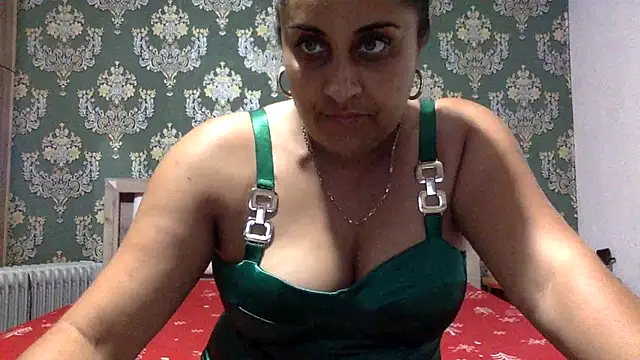Antoniasweet online show from July 6, 2026, 5:48 pm