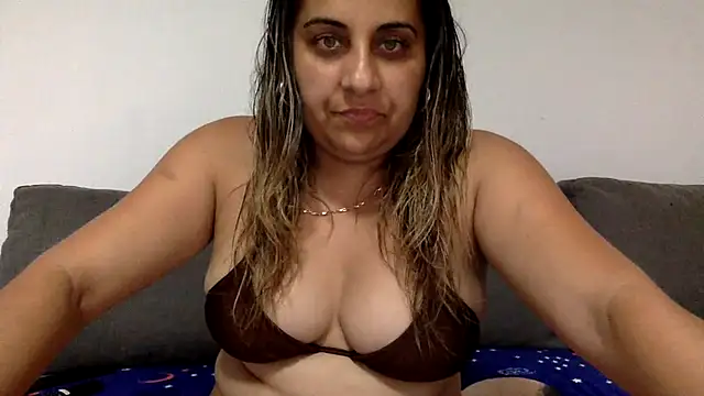 Antoniasweet online show from July 1, 2026, 5:13 pm