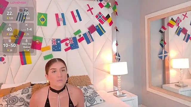 IsabelleMilan online show from June 24, 2026, 9:23 pm